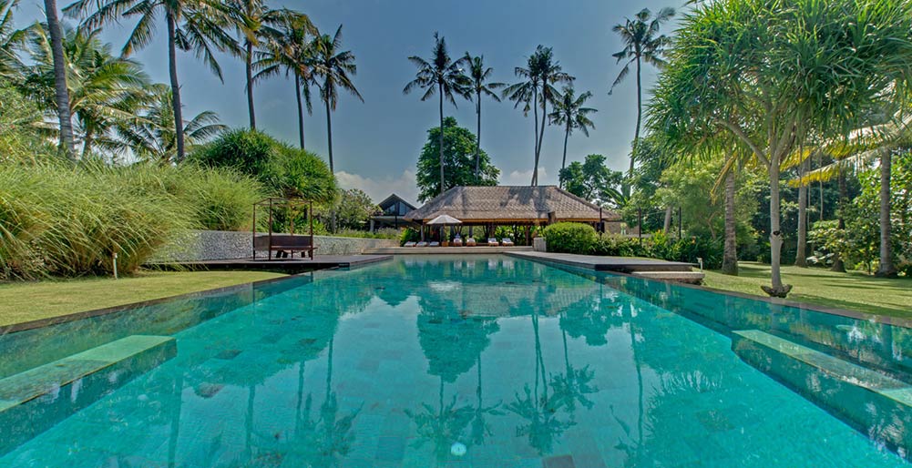 Villa Samadhana - Pool and entertainment pavilion